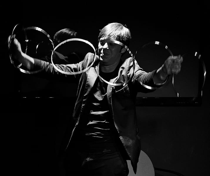 Show en escenario — Pepo Capel mago profesional